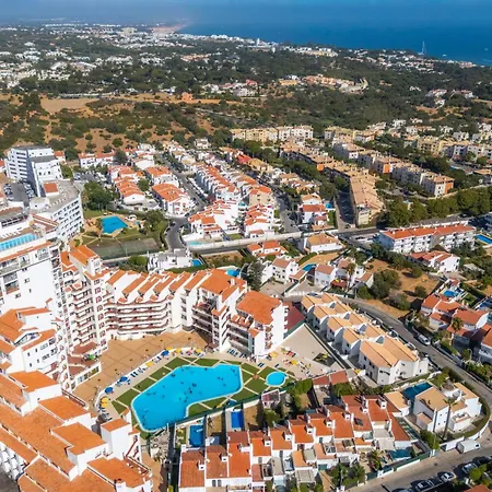 Luxpool Apartament *