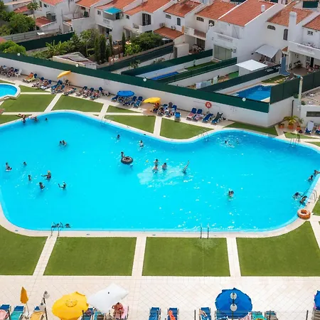 Luxpool * Albufeira